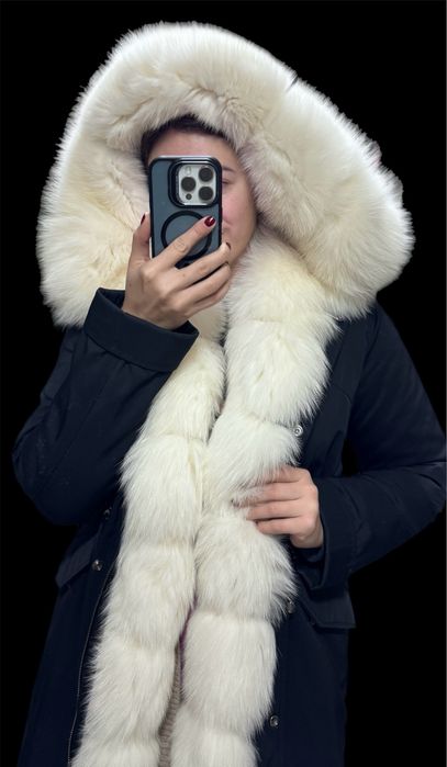 Жіноча парка з натуральним хутром XS-S