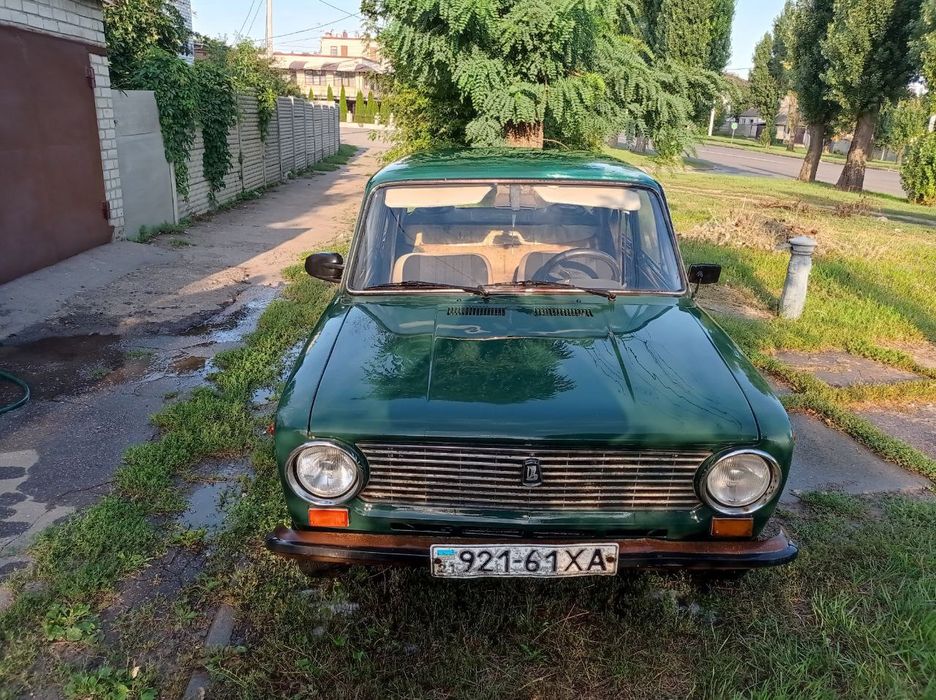Автомобиль Ваз - 21013 в идеальном состоянии