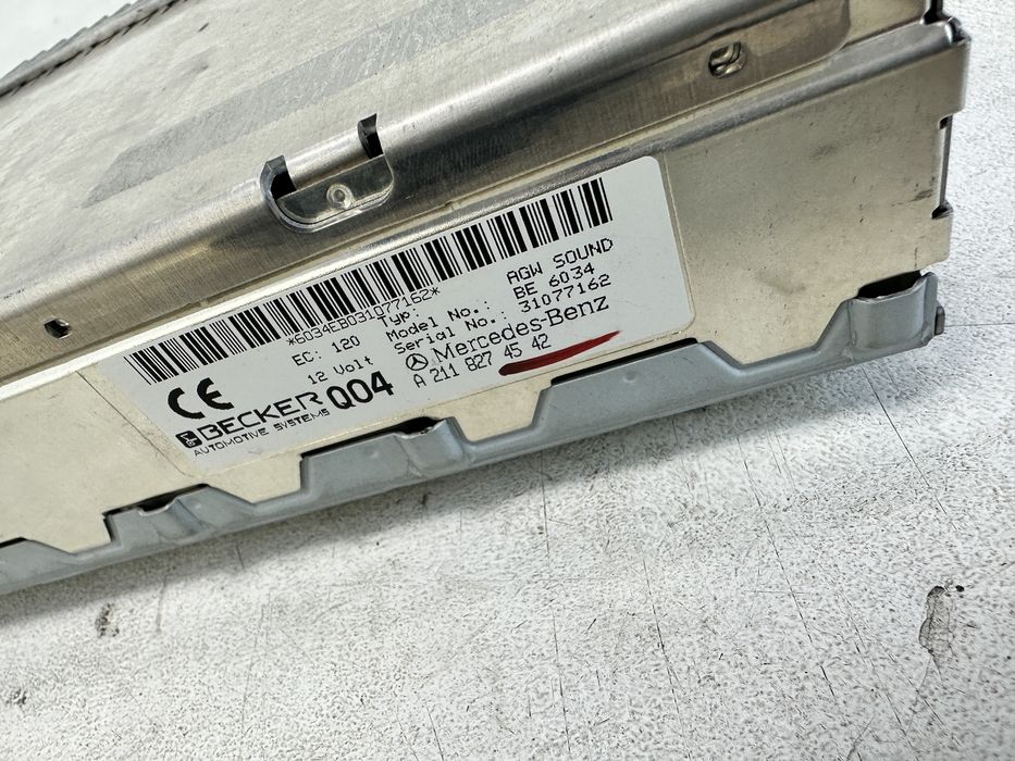 Mercedes E W211 głośniki subwoofer wzmacniacz Harman Kardon Logic7