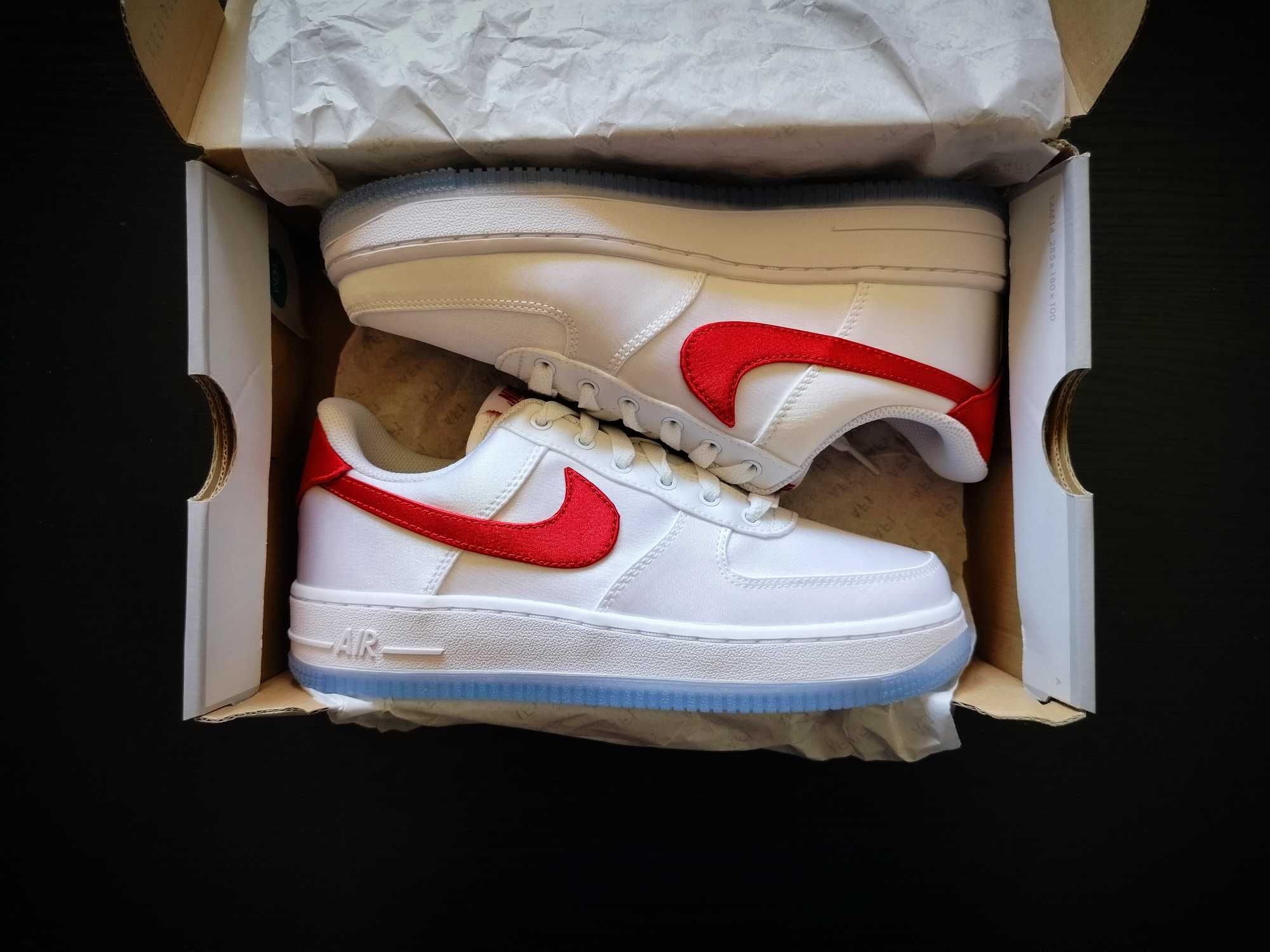 Nike Air Force - White Red Swoosh r. 38.5 SNEAKERS