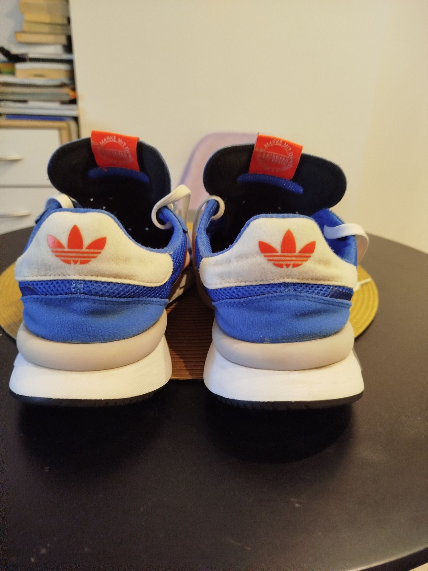 Buty firmy Adidas Retroset