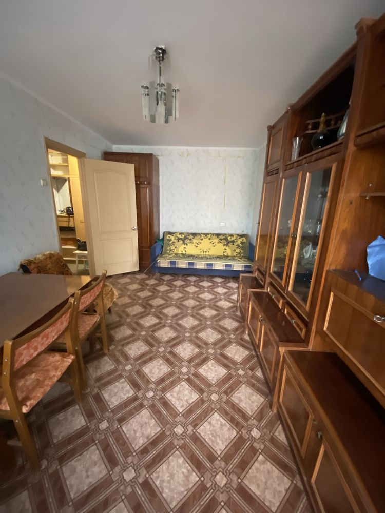 Здається  в оренду 2х кім по вул Довженка ( Толстого)