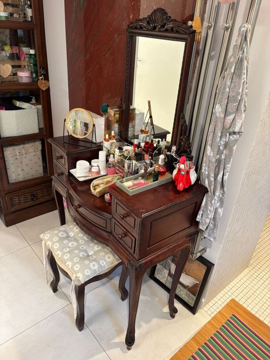 Piękna toaletka w stylu vintage