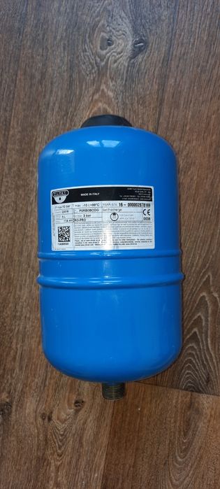 Расширительный бачек 5л. Новый