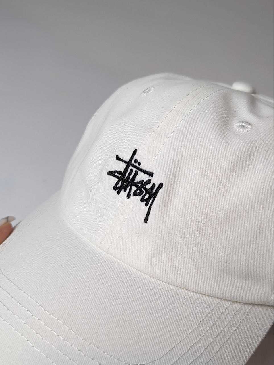 Кепка від Stussy