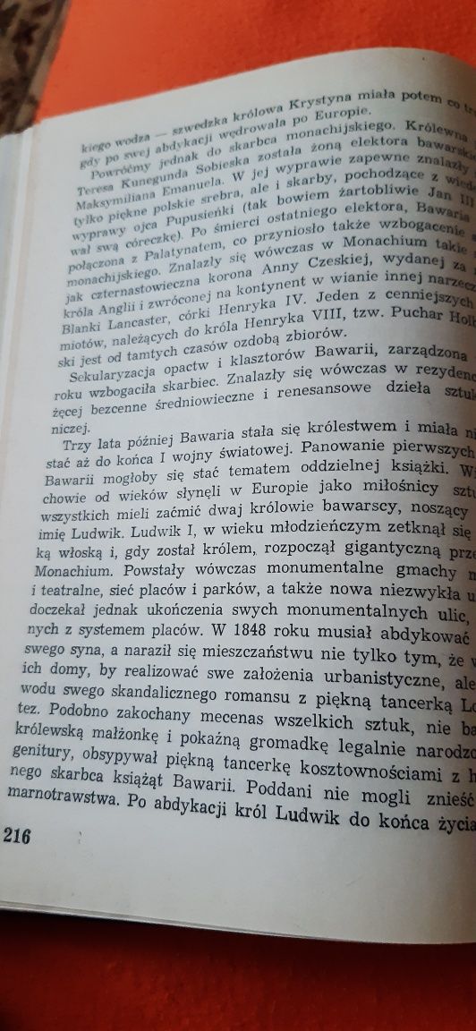 Tajemnice klejnotów Bożena i Ŕóża Krzywobłocka