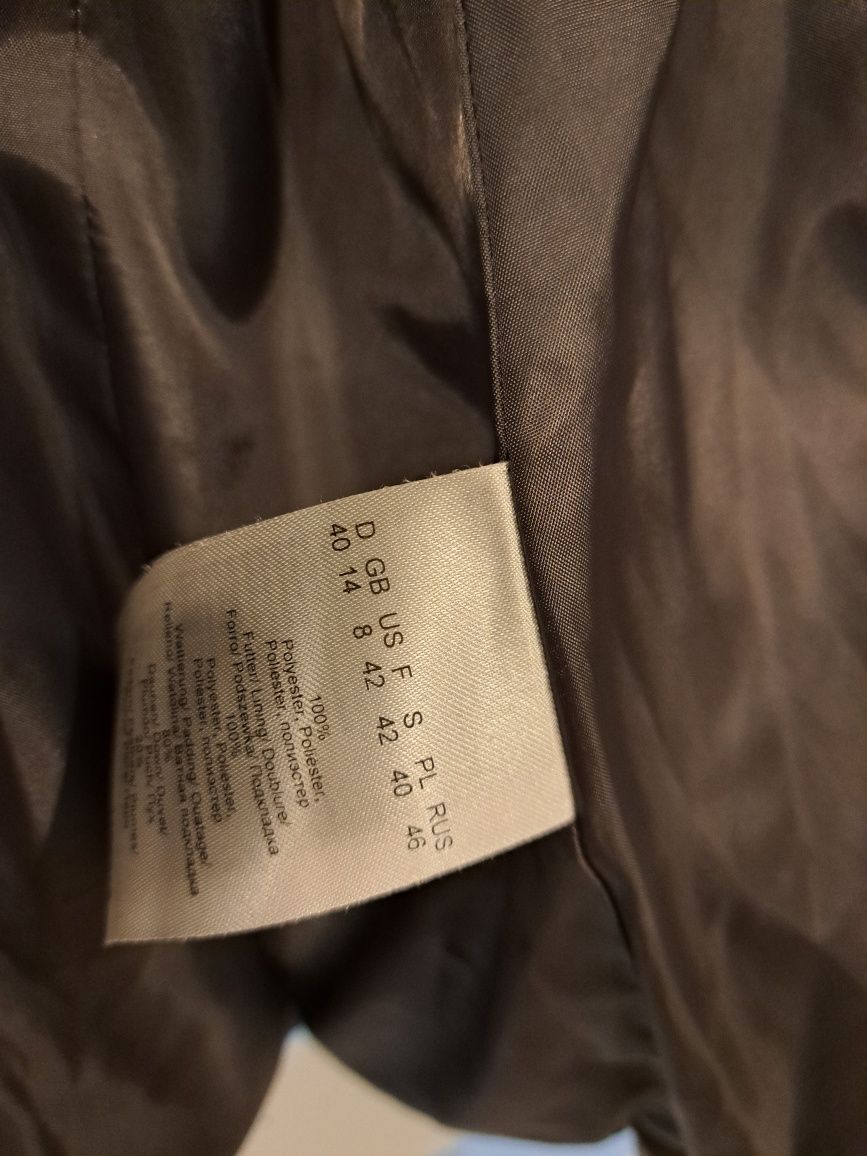 Damska kurtka kolor brąz z lekkim połysku roz 40 w idealnym stanie