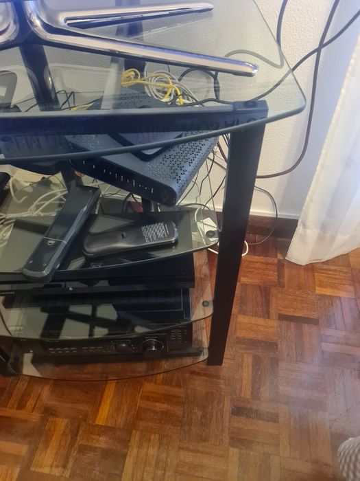 Mesa de vidro para TV