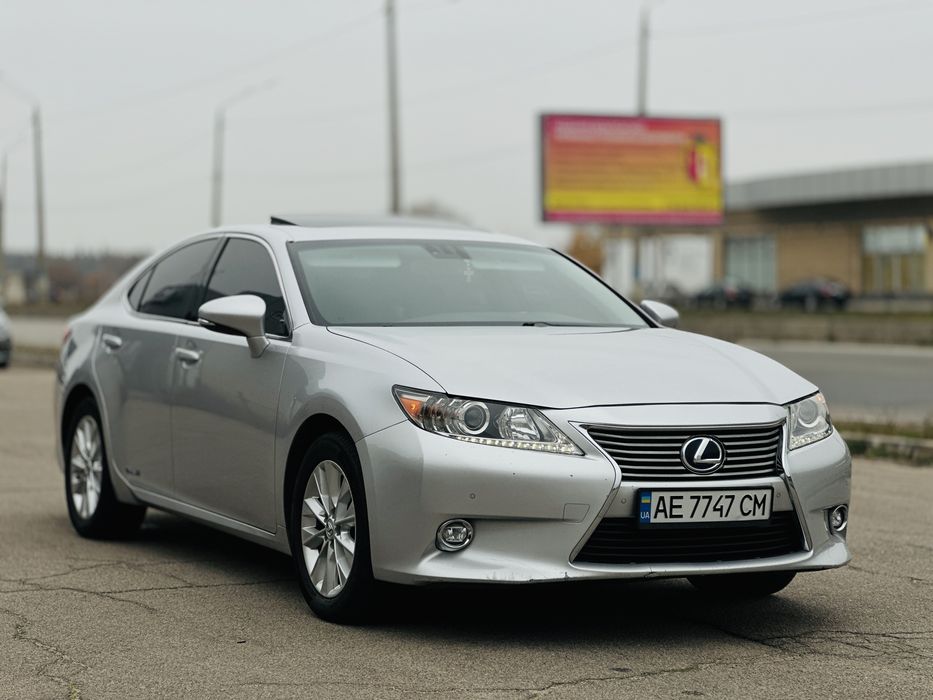 Lexus ES300 HYBRID