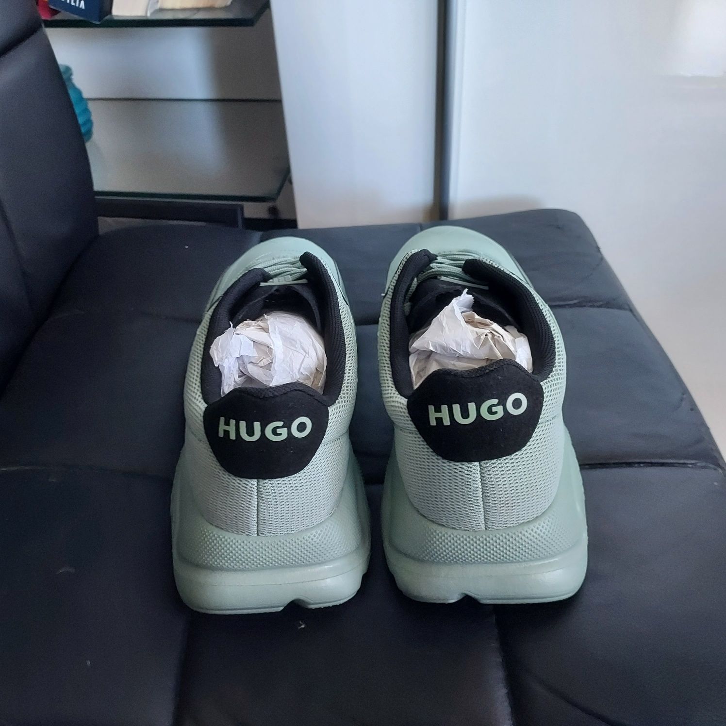 Oryginalne buty Hugo Boss w rozmiarze 42 model leon_runn
