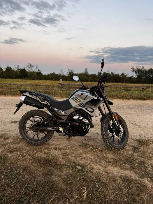 Продам мотоцикл текен 250