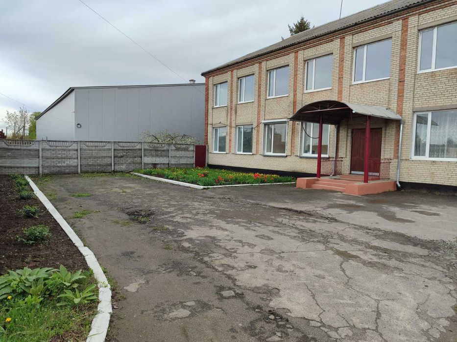 Оренда виробничо-офісної будівлі у м. Літин траса Вінниця–Хмельницький