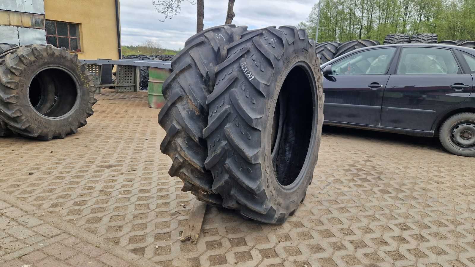12.4-32 12.4r32 11.2r32 320/85r32 MF 255 Ursus 4512 Zetor 4712