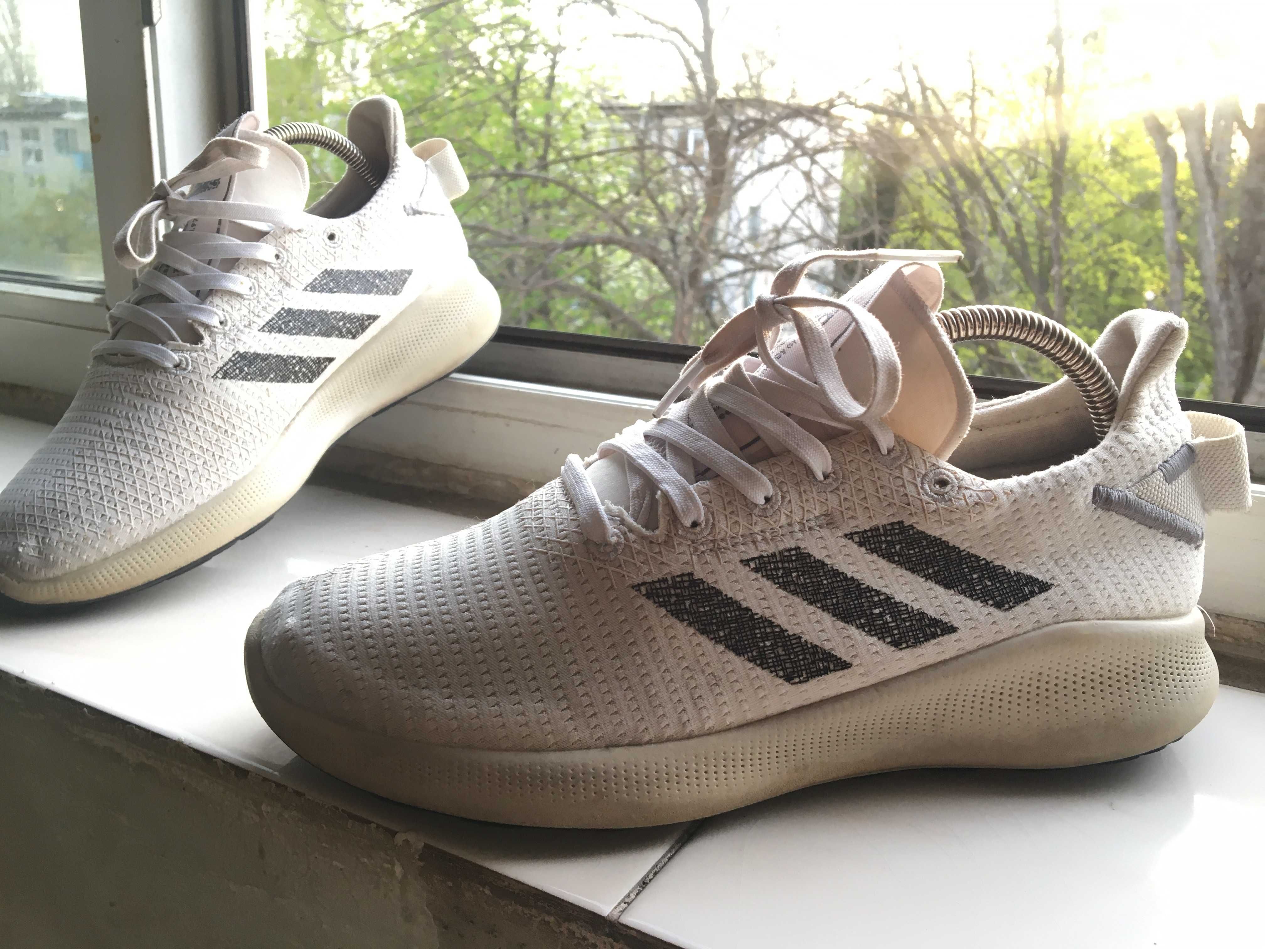 Кроссовки Adidas SenseBounce