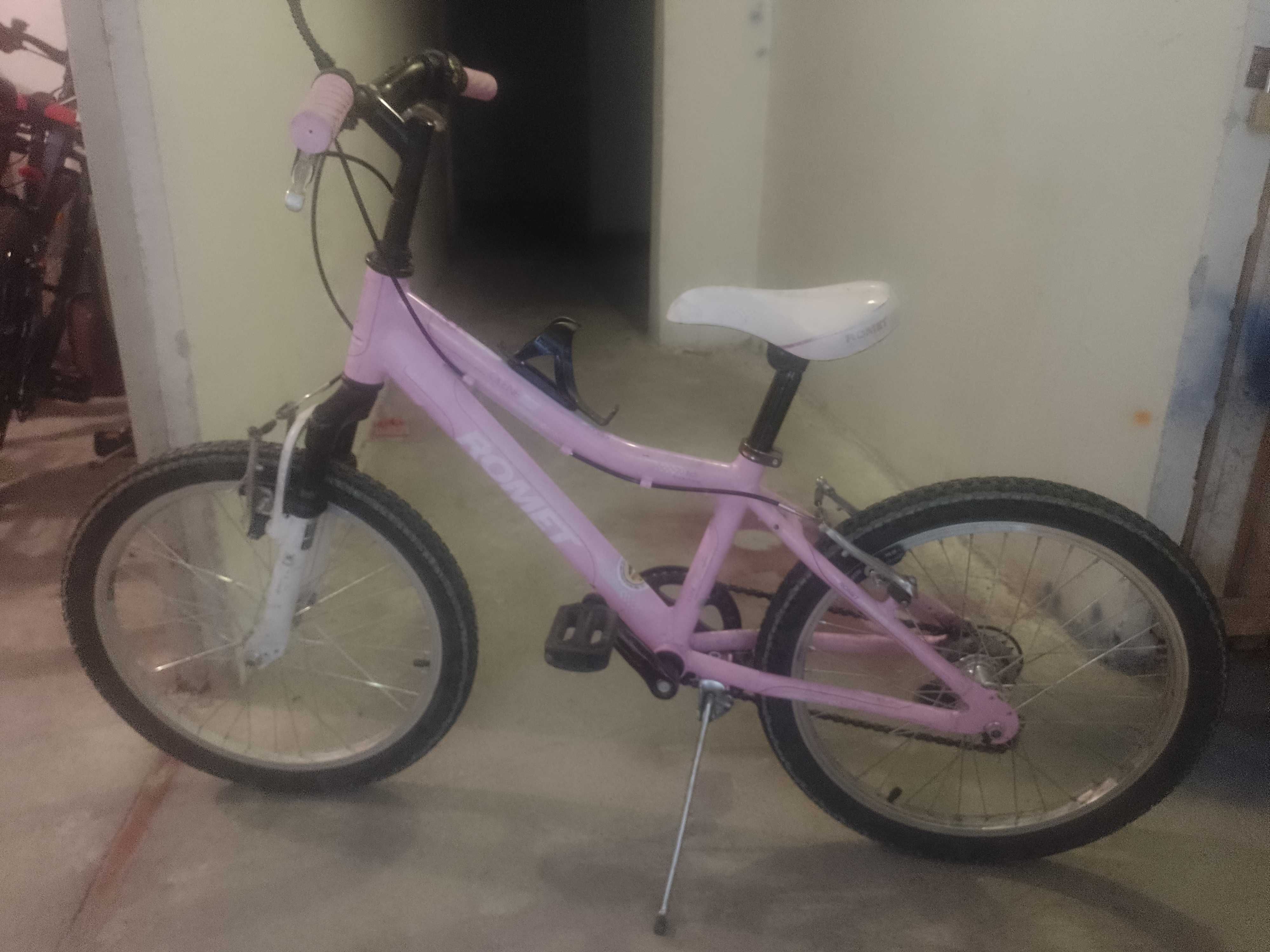 Różowy rower górski dla dziewczynki