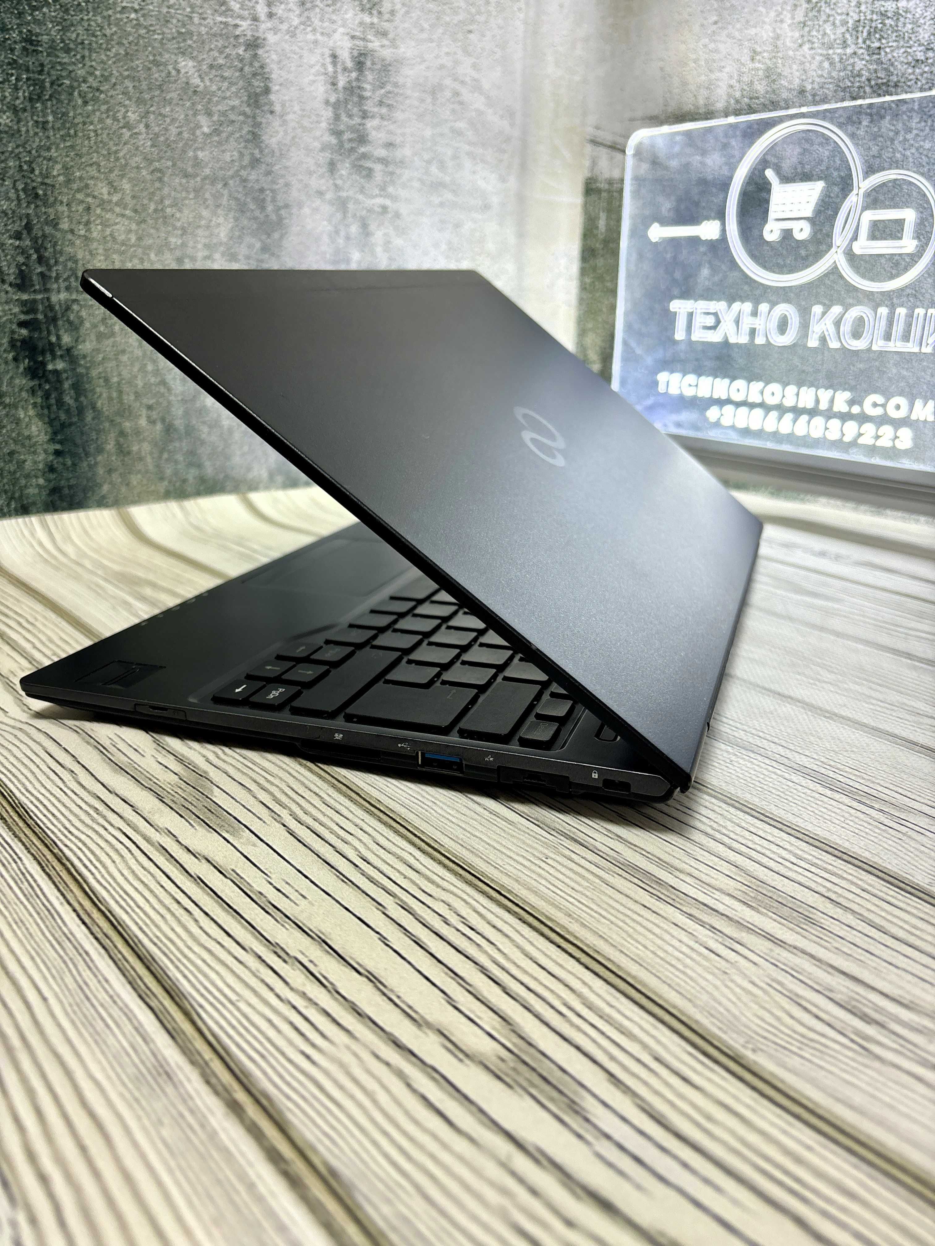 Стильний легкий ноутбук Fujitsu LifeBook U938\I5-8250U\16 GB\SSD256 GB