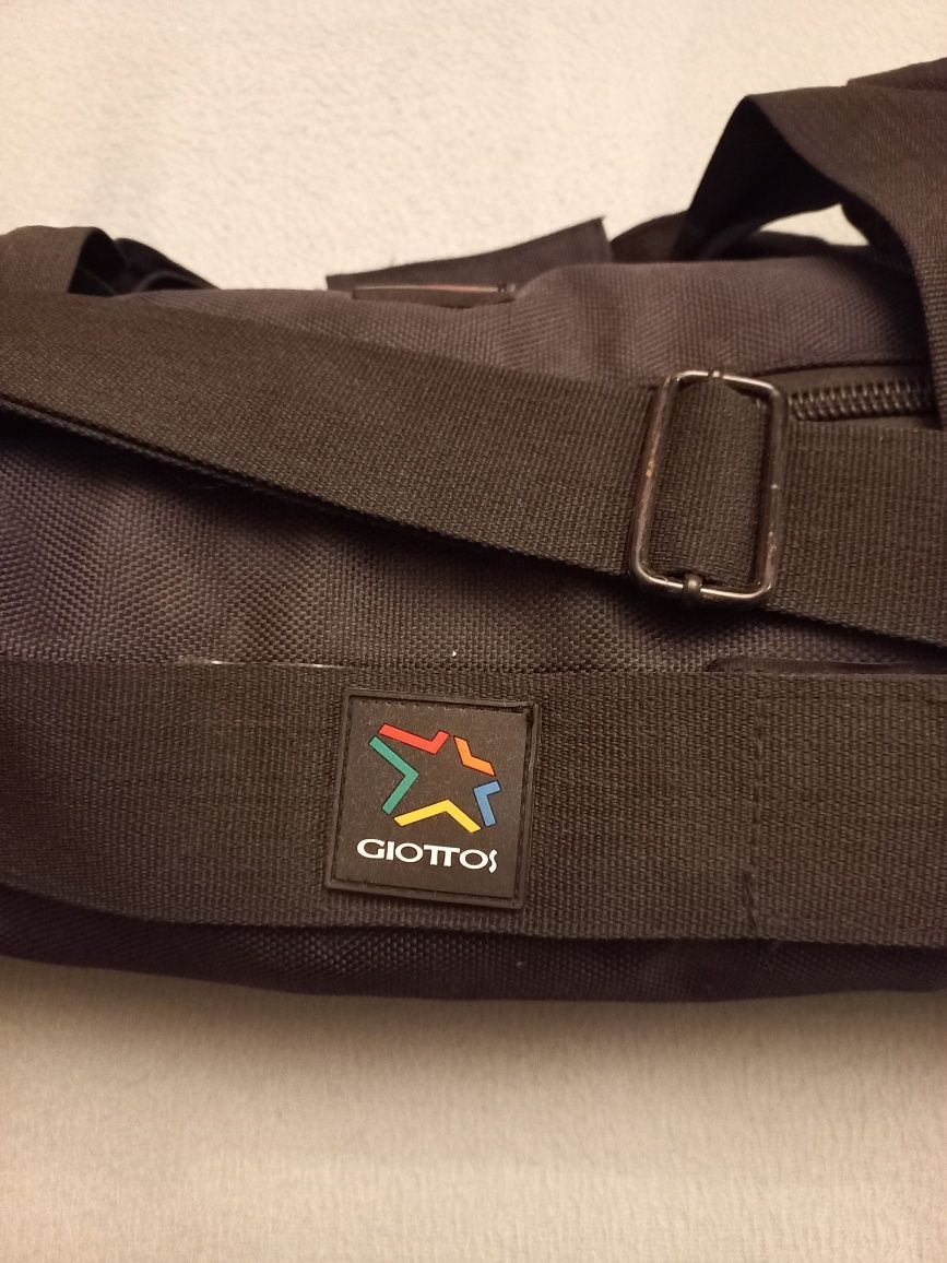 Tripé profissional clássico de 3 cabeças Giotto