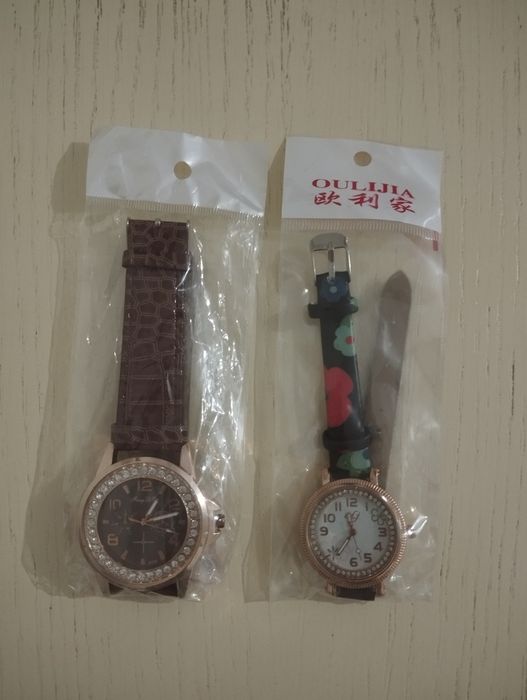 Дитячі і дорослі годинники