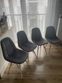 4 welurowe krzesła
