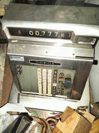 Antiga máquina registadora de manivela