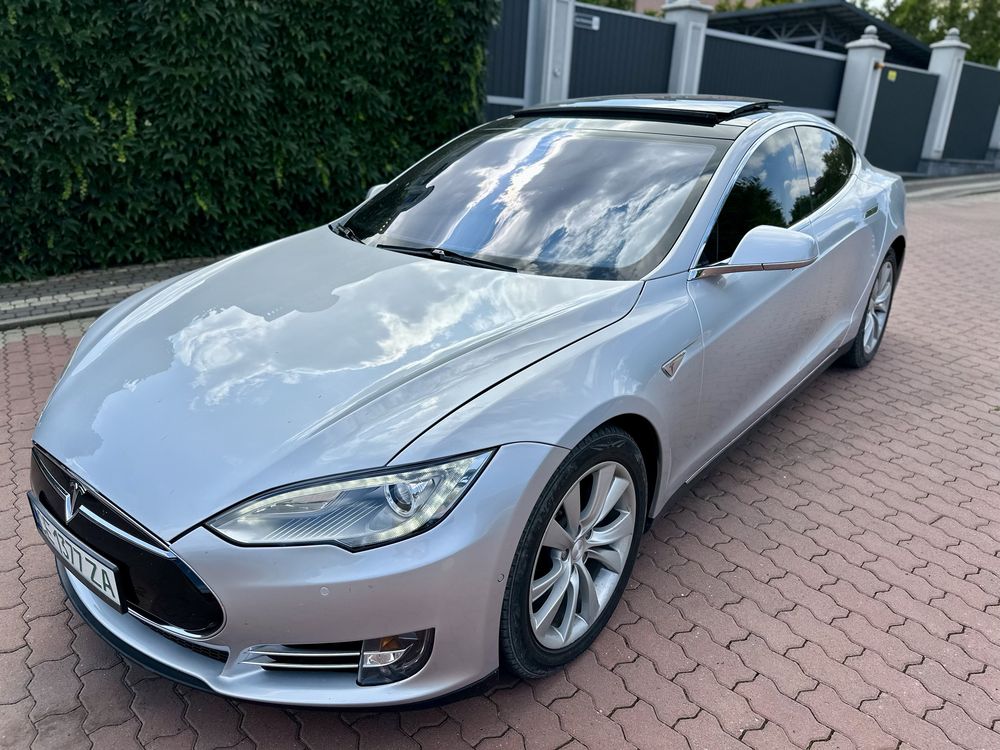 Tesla Model S 2015р Dual Motor 85kw