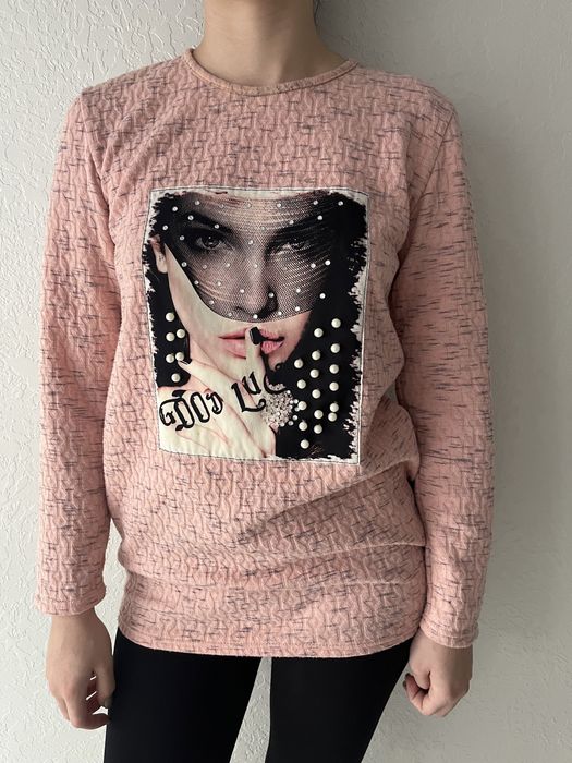 Рожева туніка.