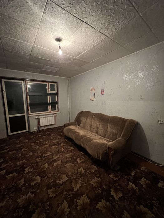 Продаж квартири в центрі.