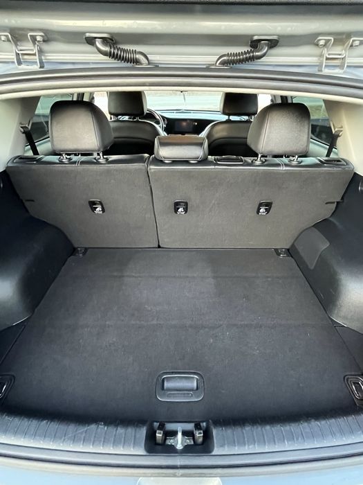 Кіа ніро 64 kw