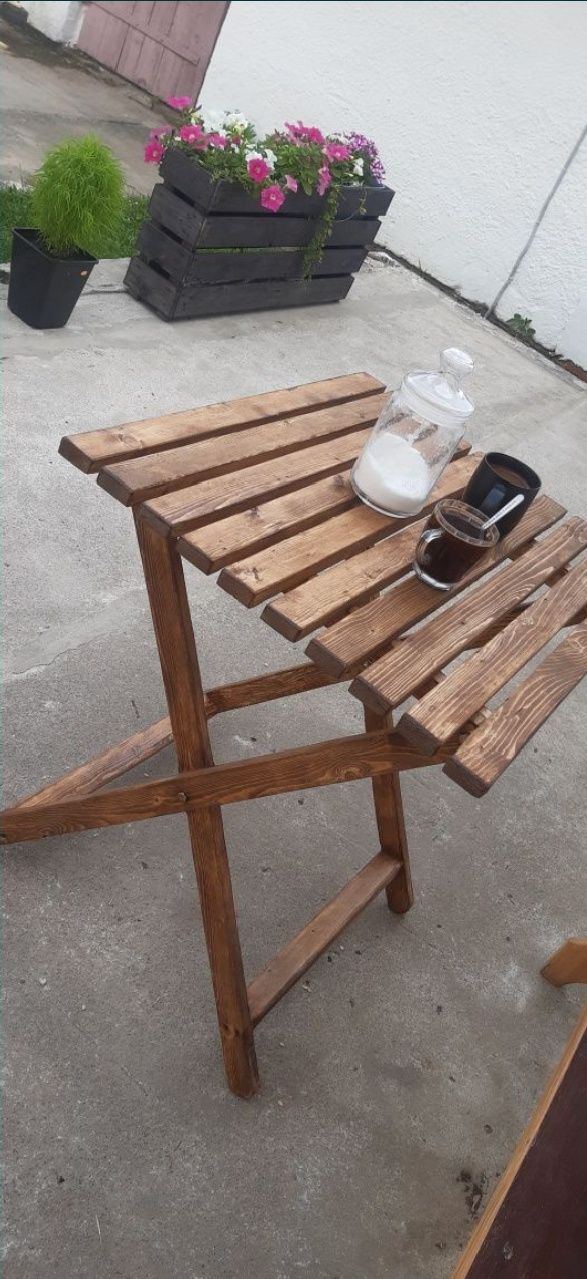 Столик садовий продам