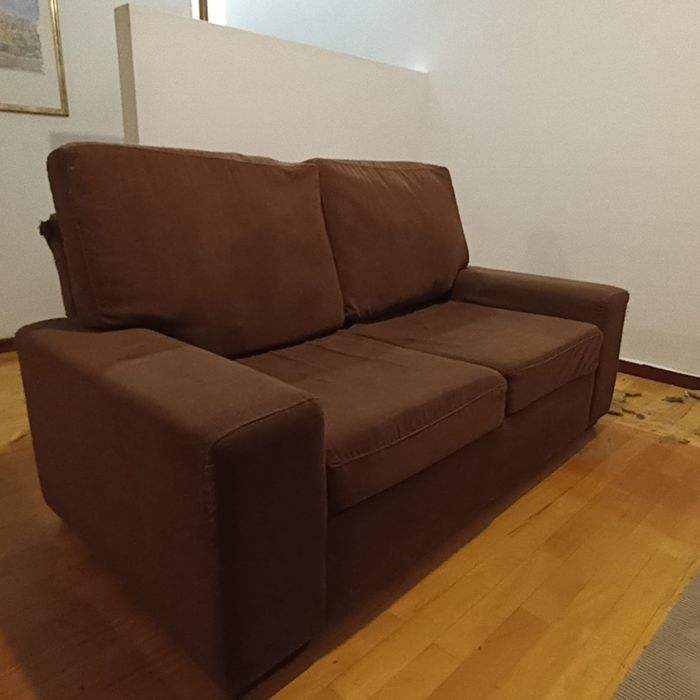 Sofá 2 lugares castanho
