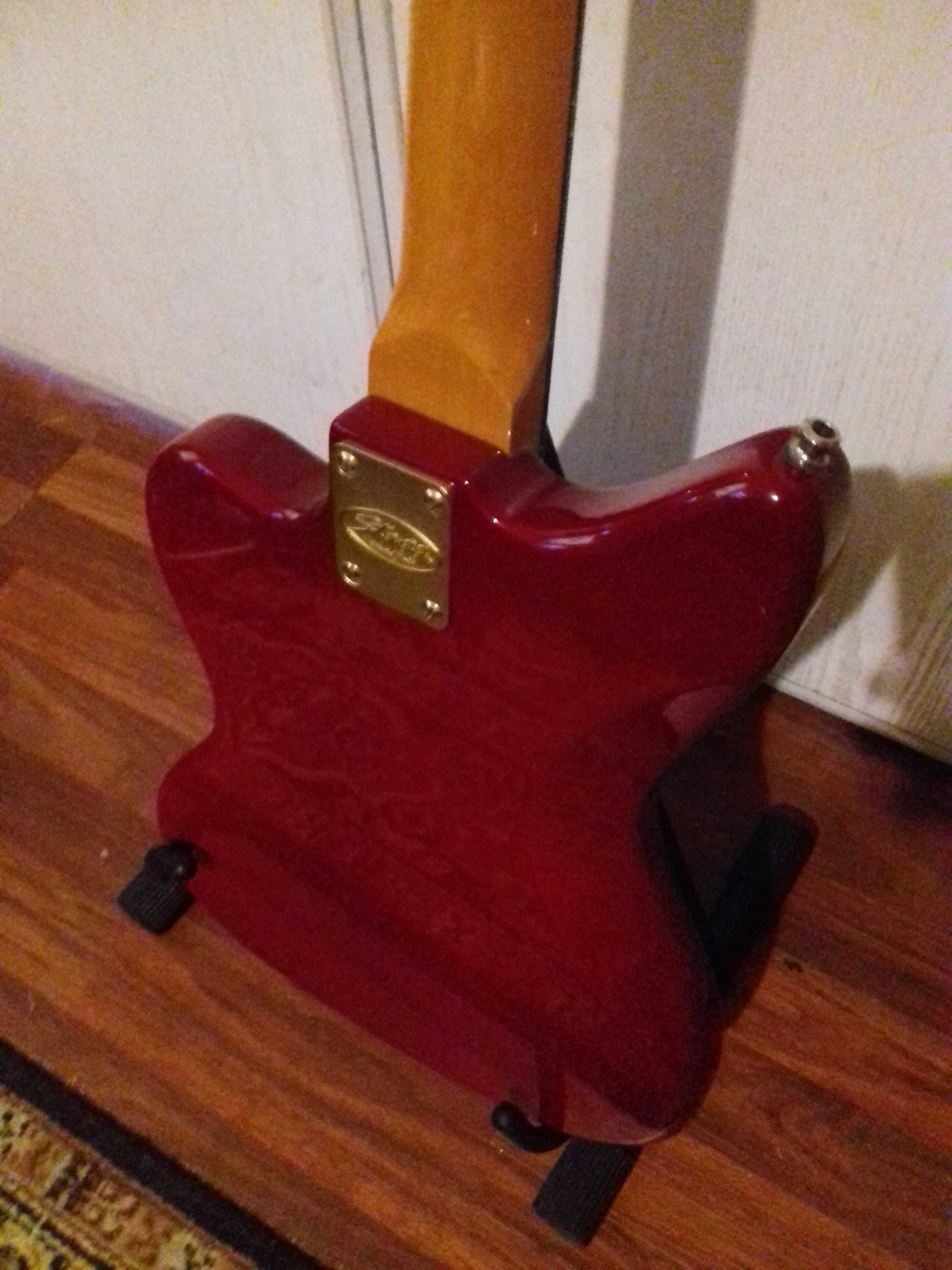 Piękna gitara basowa