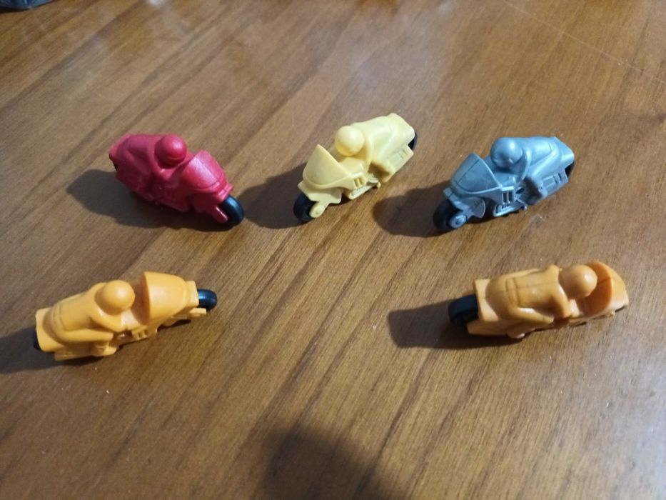 Raras motas dos Brindes surpresa Ovos Kinder do ano 1990