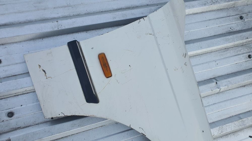 Крило переднє праве bmw e39 1996-2003 бмв 5 біле