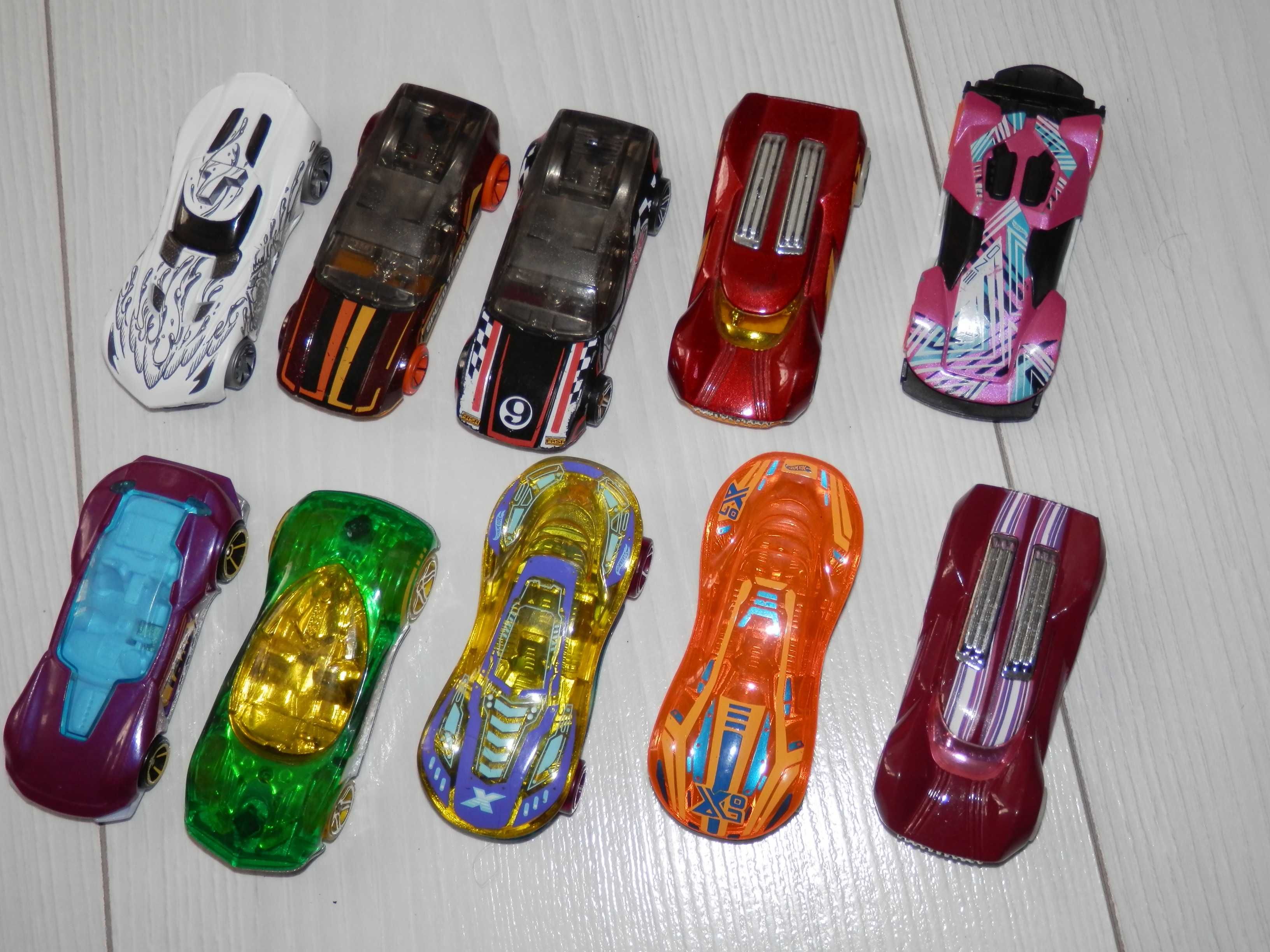 Hot Wheels zestaw autek pojazdów resoraków 10 sztuk tanio 2