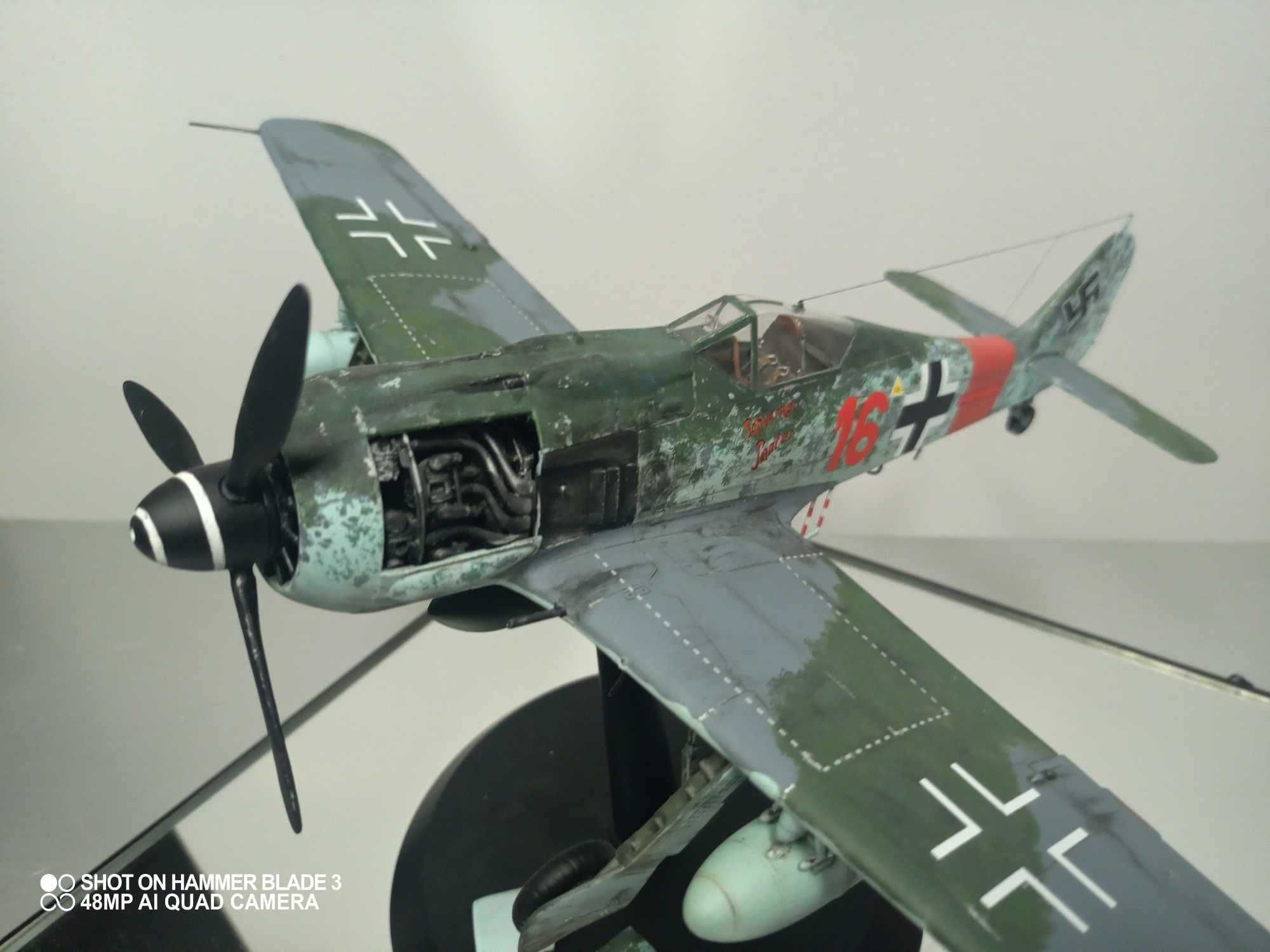 Model plastikowy Fw 190- A8 firmy Revel. Skala 1:32