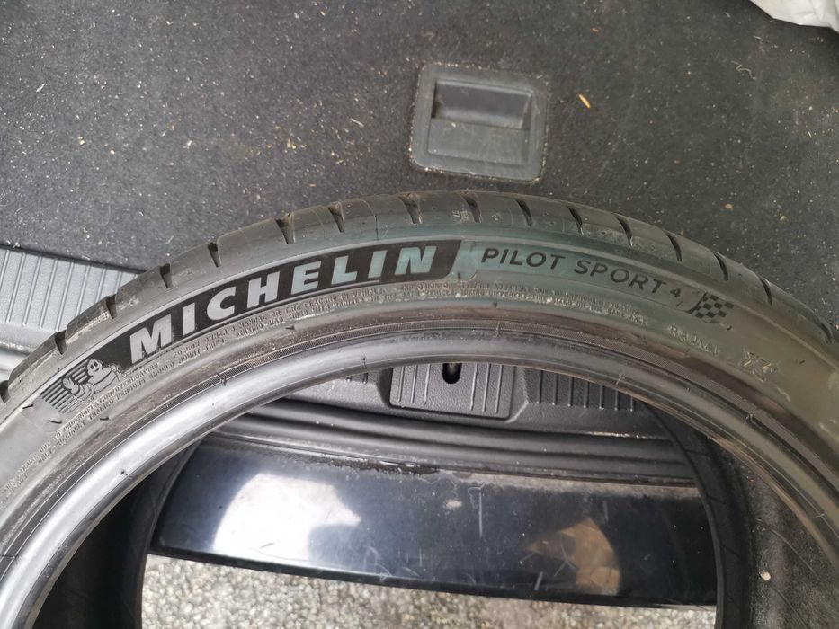 225/40 ZR 18  Michelin Pilot Sport 4 Jak Nowe