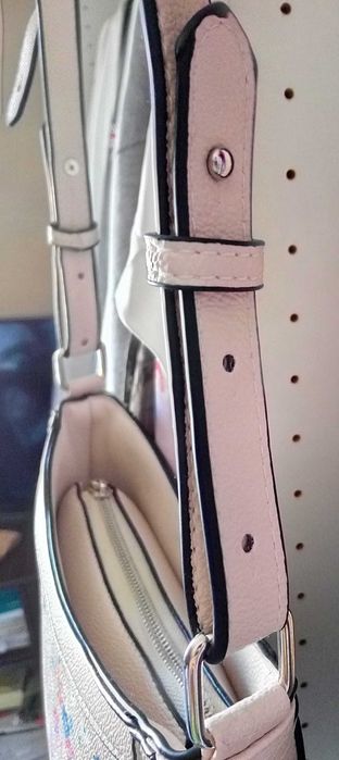 Carteira Nova com flores