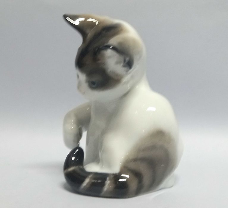 Kotek, figurka Rosenthal, proj. Theodor Kärner