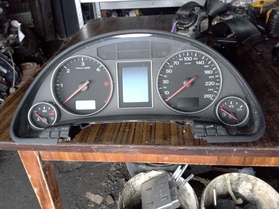 Licznik Zegary FIS Audi A4 B6 1.9 TDI 130km Europa itp.