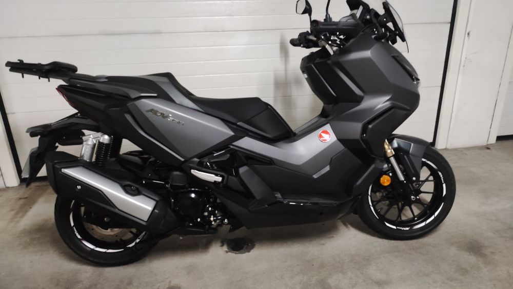 Honda ADV 350 rigorosamente nova