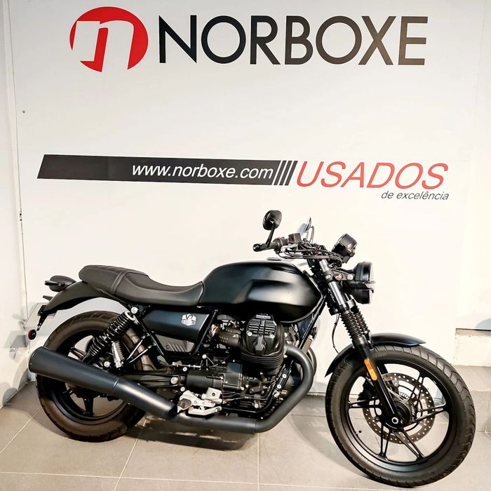 Moto Guzzi V7  V7 STONE