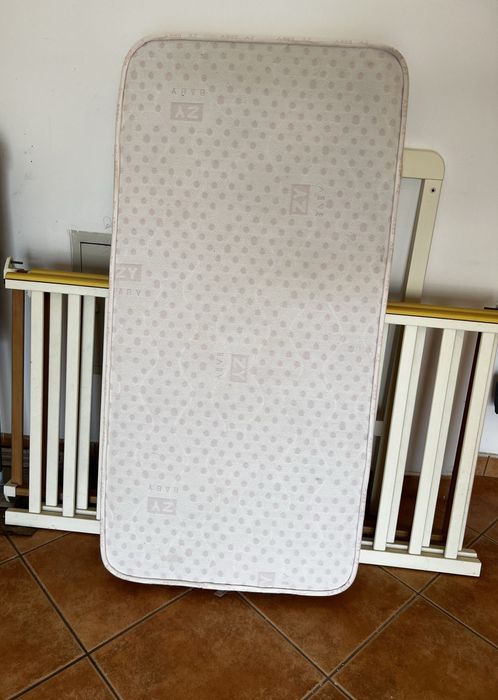 Berço Prénino, regulável em altura + colchão