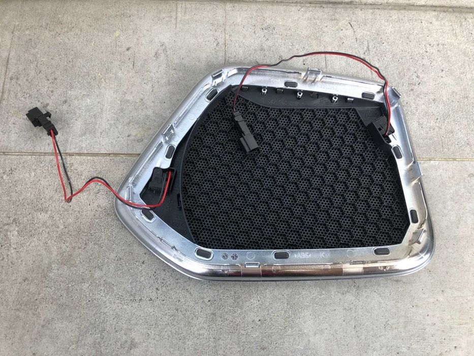 Osłony Maskownice Głośnika BOSE Audi AUDI Q3 8U Podswietlane