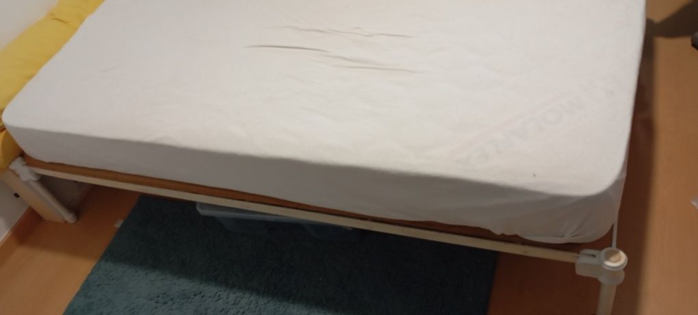 Cama solteiro 1,85x1,30 vendo
