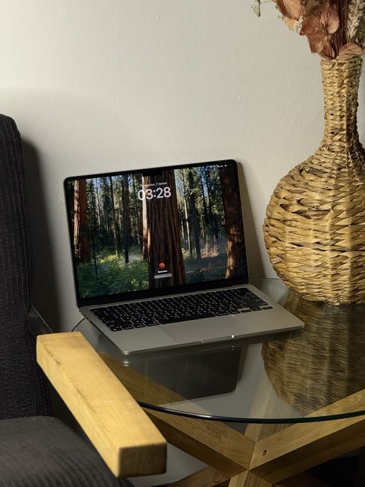 Apple MacBook Air M3 13" 256GB Silver MRXQ3 бу ідеальний