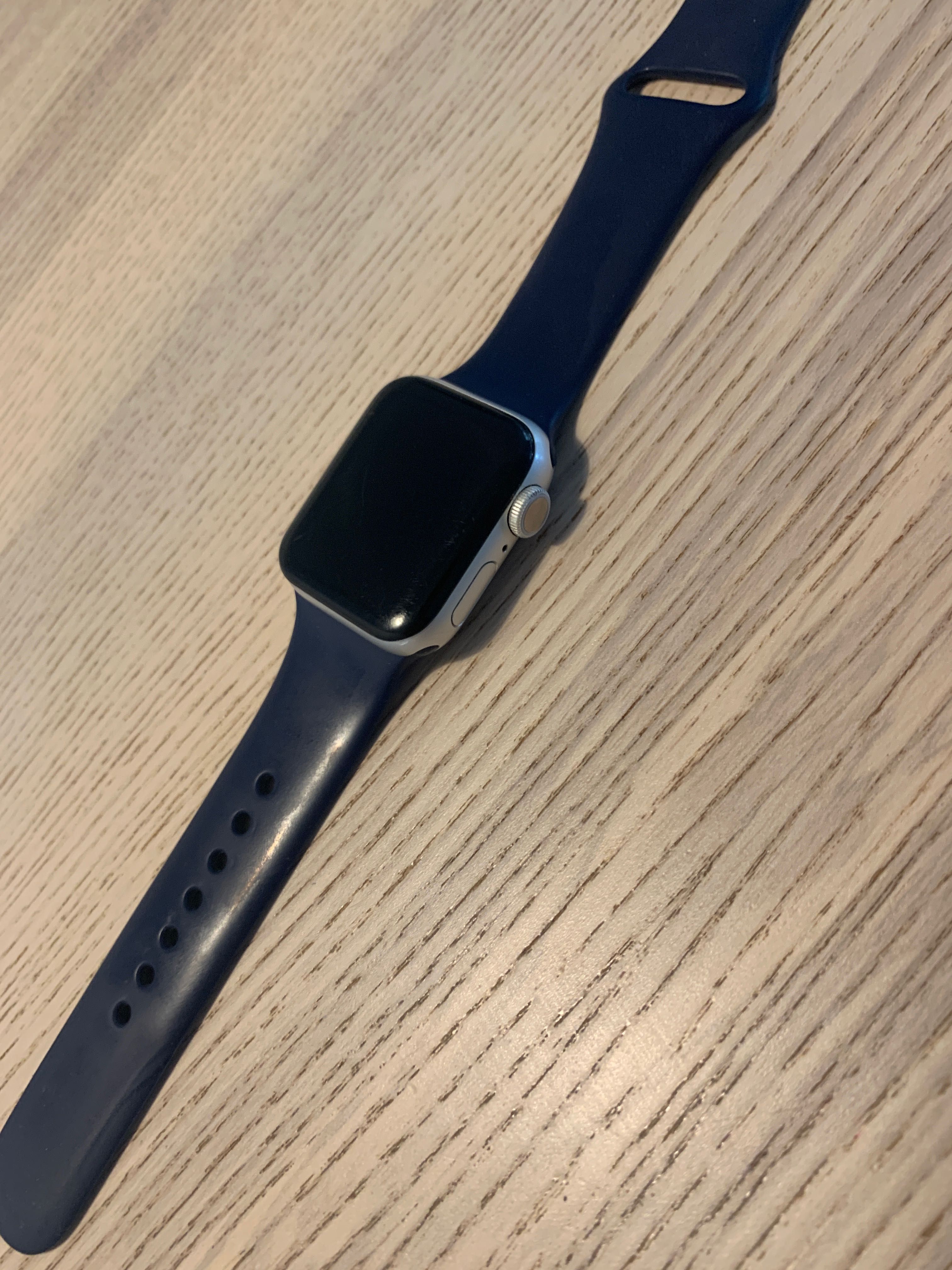 Apple Watch series 5 40mm