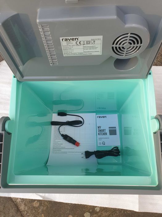 Lodówka Turystyczna 28L RAVEN ELT001X Samochodowa 12/230V