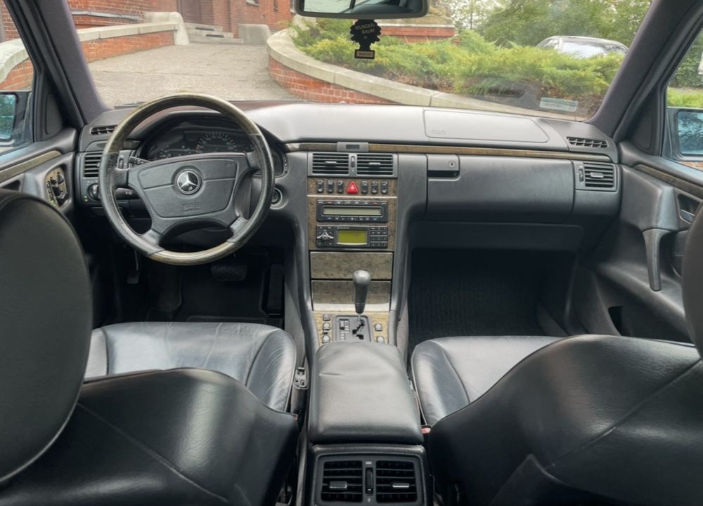 Mercedes W210 E280