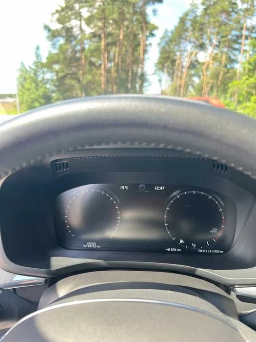 2019 Volvo XC60  2.0 бензин