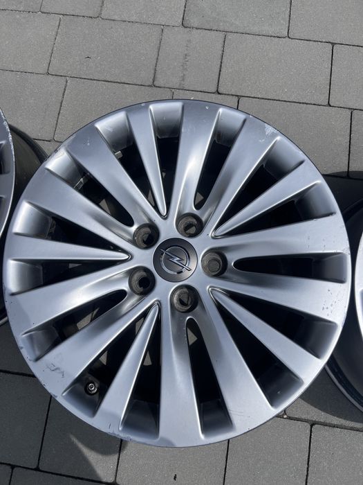 Диски опель інсігнія, opel insignia R18•8j 120*5 ET42 2 шини pirelli
